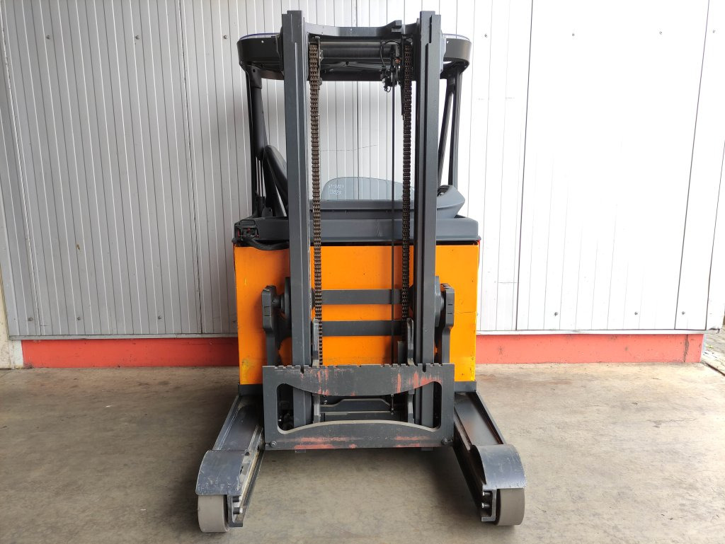 Linde R10B-01-112 - Chariot à mât rétractable: photos 3 Linde R10B-01-112 - Chariot à mât rétractable: photos 3