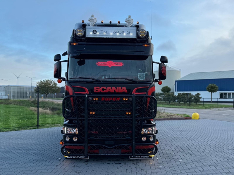Scania R580 V8 SHOWTRUCK, VOLLUCHT, LEER, RETARDER, BULLBAR, 3.15WB. - Tracteur routier: photos 4 Scania R580 V8 SHOWTRUCK, VOLLUCHT, LEER, RETARDER, BULLBAR, 3.15WB. - Tracteur routier: photos 4