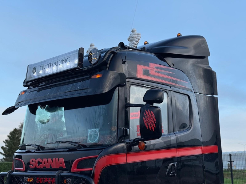 Scania R580 V8 SHOWTRUCK, VOLLUCHT, LEER, RETARDER, BULLBAR, 3.15WB. - Tracteur routier: photos 5 Scania R580 V8 SHOWTRUCK, VOLLUCHT, LEER, RETARDER, BULLBAR, 3.15WB. - Tracteur routier: photos 5