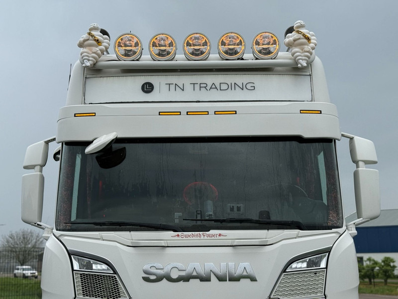 Scania R650 V8 FULL AIR, SHOW TRUCK, SPECIAL INTERIOR, SMART TACHO 2. - Tracteur routier: photos 4 Scania R650 V8 FULL AIR, SHOW TRUCK, SPECIAL INTERIOR, SMART TACHO 2. - Tracteur routier: photos 4