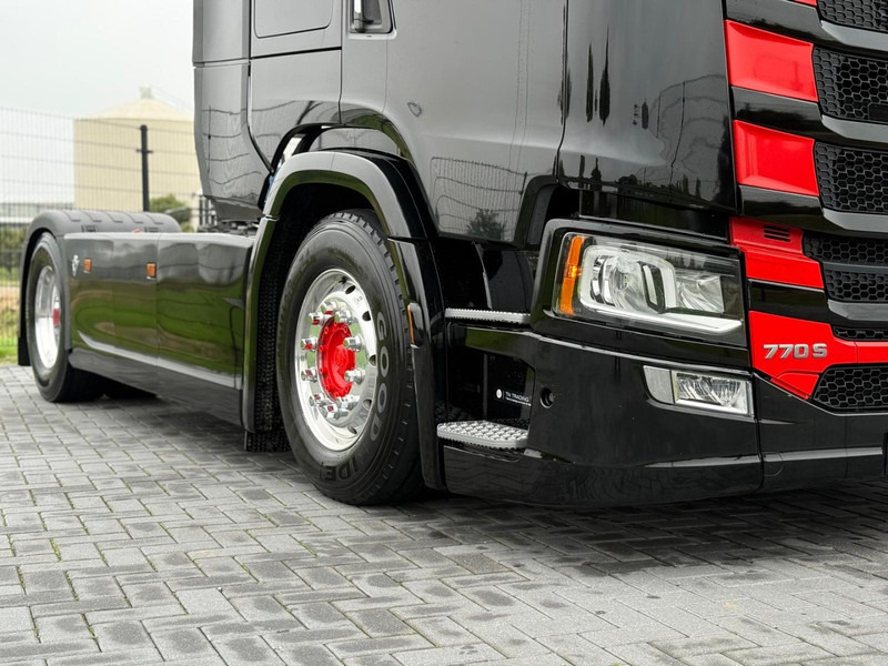 Scania S770 VOLLUCHT, LEER, RETARDER, 2 TANKS, PARK COOL. - Tracteur routier: photos 2 Scania S770 VOLLUCHT, LEER, RETARDER, 2 TANKS, PARK COOL. - Tracteur routier: photos 2