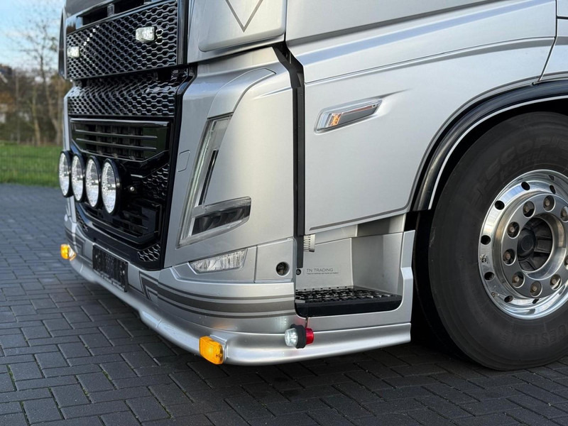 Tracteur routier Volvo FH 13.460XL SHOW, ALCOA, INTERIEUR, ALS NIEUW, PUSHER, TOP.: photos 9 Tracteur routier Volvo FH 13.460XL SHOW, ALCOA, INTERIEUR, ALS NIEUW, PUSHER, TOP.: photos 9