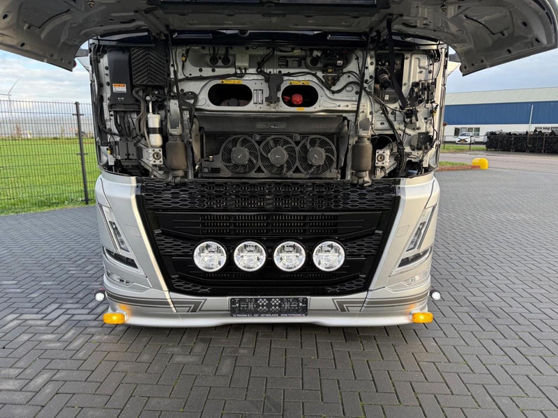 Tracteur routier Volvo FH 13.460XL SHOW, ALCOA, INTERIEUR, ALS NIEUW, PUSHER, TOP.: photos 18 Tracteur routier Volvo FH 13.460XL SHOW, ALCOA, INTERIEUR, ALS NIEUW, PUSHER, TOP.: photos 18