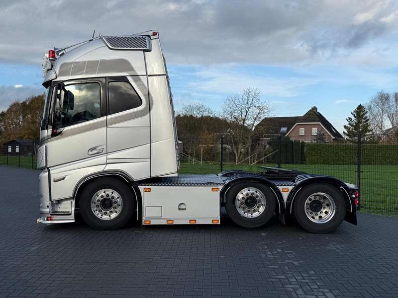 Tracteur routier Volvo FH 13.460XL SHOW, ALCOA, INTERIEUR, ALS NIEUW, PUSHER, TOP.: photos 10 Tracteur routier Volvo FH 13.460XL SHOW, ALCOA, INTERIEUR, ALS NIEUW, PUSHER, TOP.: photos 10