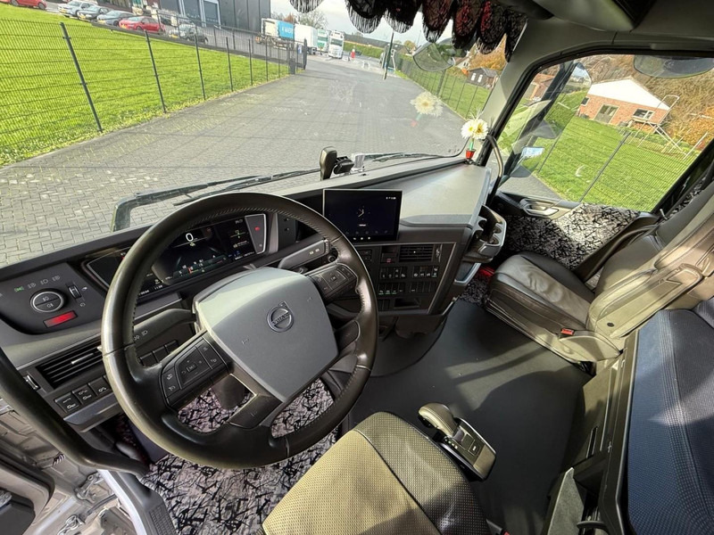 Tracteur routier Volvo FH 13.460XL SHOW, ALCOA, INTERIEUR, ALS NIEUW, PUSHER, TOP.: photos 20 Tracteur routier Volvo FH 13.460XL SHOW, ALCOA, INTERIEUR, ALS NIEUW, PUSHER, TOP.: photos 20