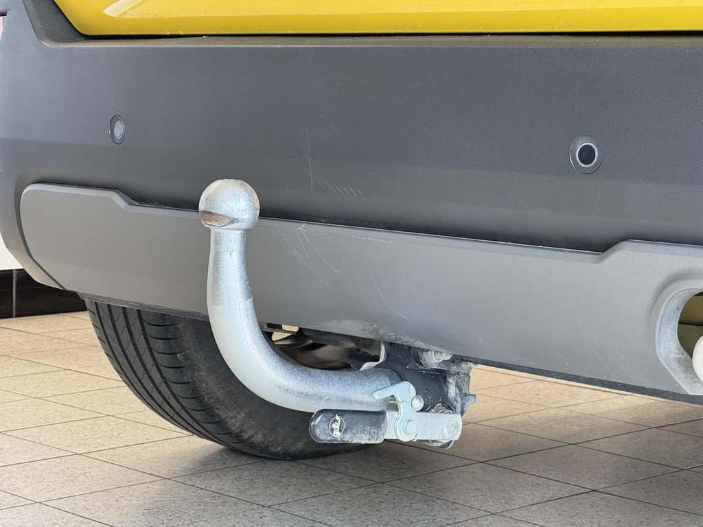 Jeep Avenger-1.2 Altitude Adaptive cruise control Climate control Parkeersensor achter DAB radio - SUV: photos 3 Jeep Avenger-1.2 Altitude Adaptive cruise control Climate control Parkeersensor achter DAB radio - SUV: photos 3