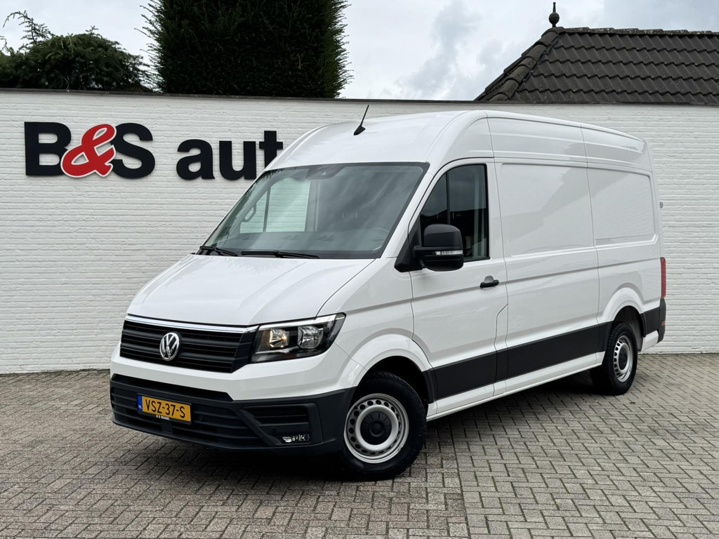 Volkswagen Crafter-30 2.0 TDI L3H3 Highline Carplay DAB Cruise Verwarmde voorruit Trekhaak Lat om Lat - Fourgon utilitaire: photos 1 Volkswagen Crafter-30 2.0 TDI L3H3 Highline Carplay DAB Cruise Verwarmde voorruit Trekhaak Lat om Lat - Fourgon utilitaire: photos 1