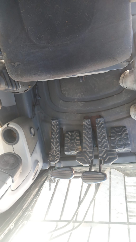 Pelle sur chenille Caterpillar 345C: photos 8