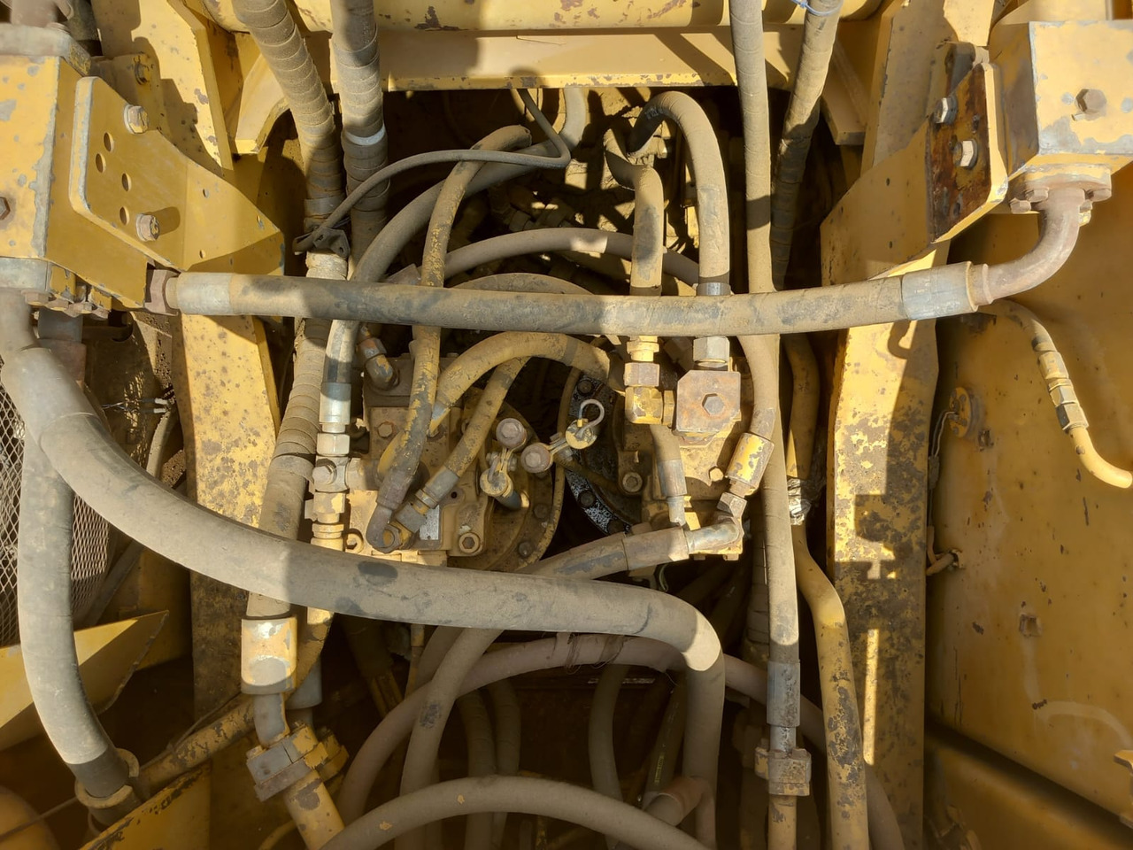 Pelle sur chenille Caterpillar 345C: photos 6