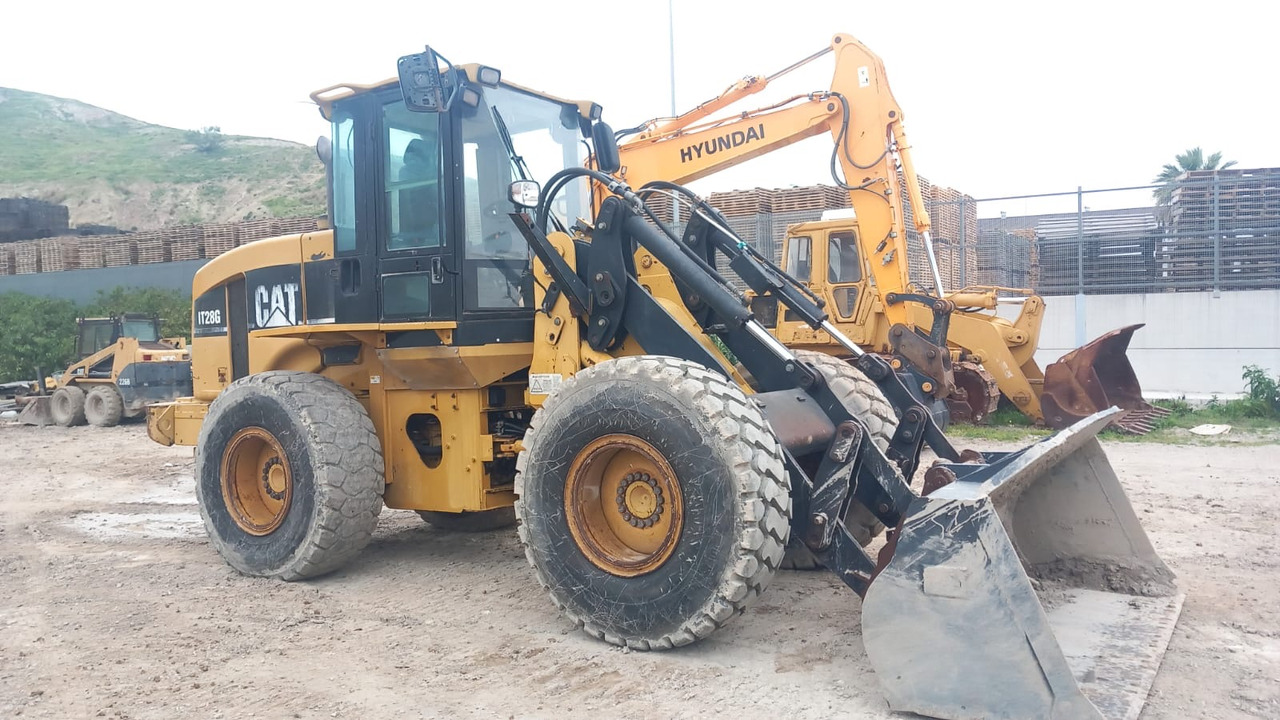 Caterpillar IT28G2 - Chargeuse sur pneus: photos 3 Caterpillar IT28G2 - Chargeuse sur pneus: photos 3