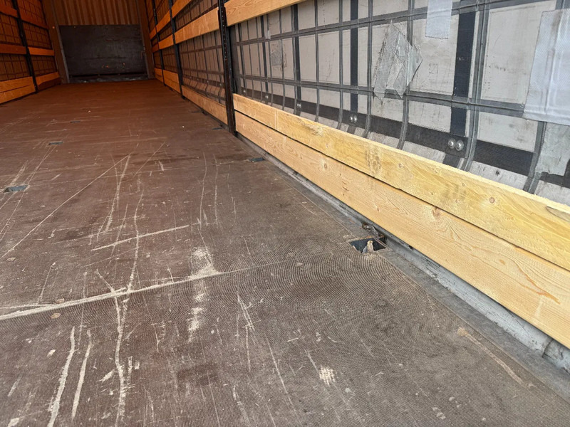 Krone SD Schuifzeil -Dak / SAF-Disc / APK 10-2026! - Semi-remorque rideaux coulissants: photos 5 Krone SD Schuifzeil -Dak / SAF-Disc / APK 10-2026! - Semi-remorque rideaux coulissants: photos 5