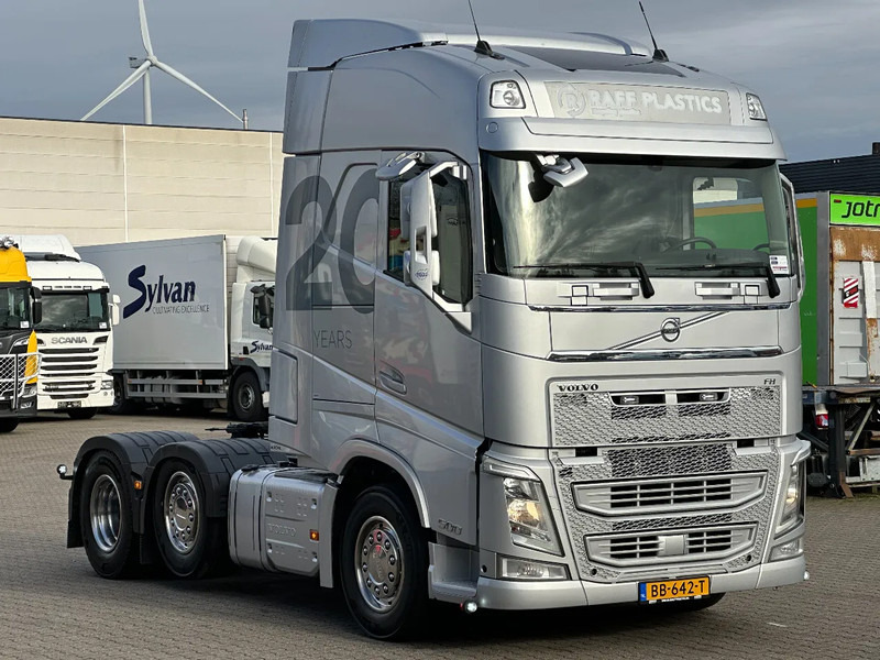 Volvo FH 500 6x2/4 Euro 6 Globetrotter 2 Tank *TOP* - Tracteur routier: photos 3 Volvo FH 500 6x2/4 Euro 6 Globetrotter 2 Tank *TOP* - Tracteur routier: photos 3