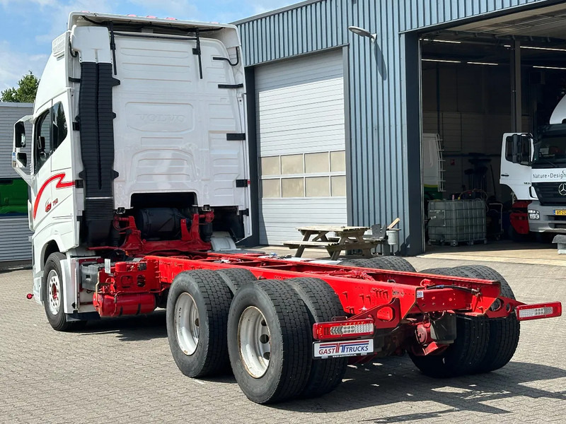 Volvo FH 16.750 6x4 Globe XL Chassis Retarder 4.30 Wb Full Air - Châssis cabine: photos 4 Volvo FH 16.750 6x4 Globe XL Chassis Retarder 4.30 Wb Full Air - Châssis cabine: photos 4