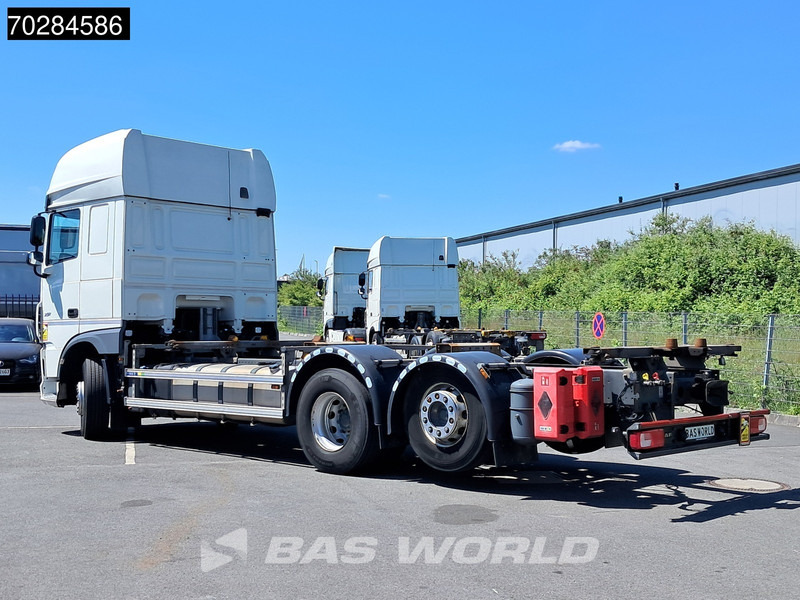 DAF XF 450 6X2 BDF SSC Retarder 2x Tanks Liftachse Standklima LED ACC Euro 6 - Camion porte-conteneur/ Caisse mobile: photos 2 DAF XF 450 6X2 BDF SSC Retarder 2x Tanks Liftachse Standklima LED ACC Euro 6 - Camion porte-conteneur/ Caisse mobile: photos 2