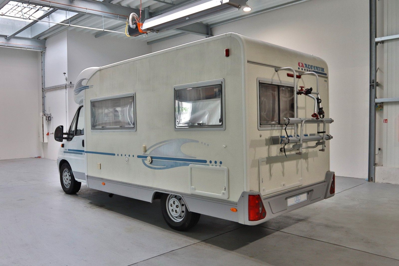Adria Coral 590 DS / Festbett / Sehr gepflegt - Camping-car profilé: photos 3 Adria Coral 590 DS / Festbett / Sehr gepflegt - Camping-car profilé: photos 3