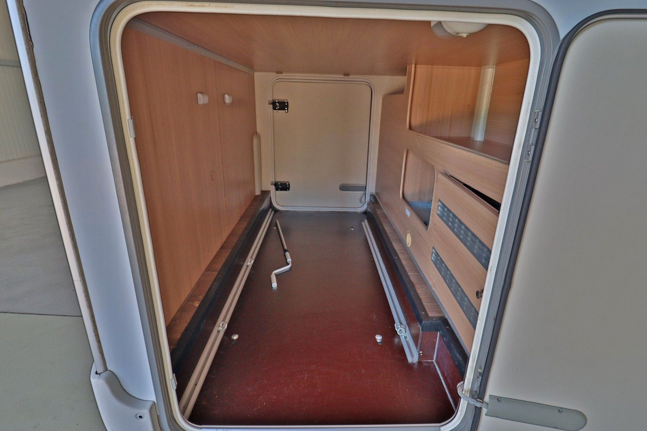 Bürstner Ixeo Time IT 670 G/Festbett+Hubbett/Garage/Klima - Camping-car profilé: photos 5 Bürstner Ixeo Time IT 670 G/Festbett+Hubbett/Garage/Klima - Camping-car profilé: photos 5