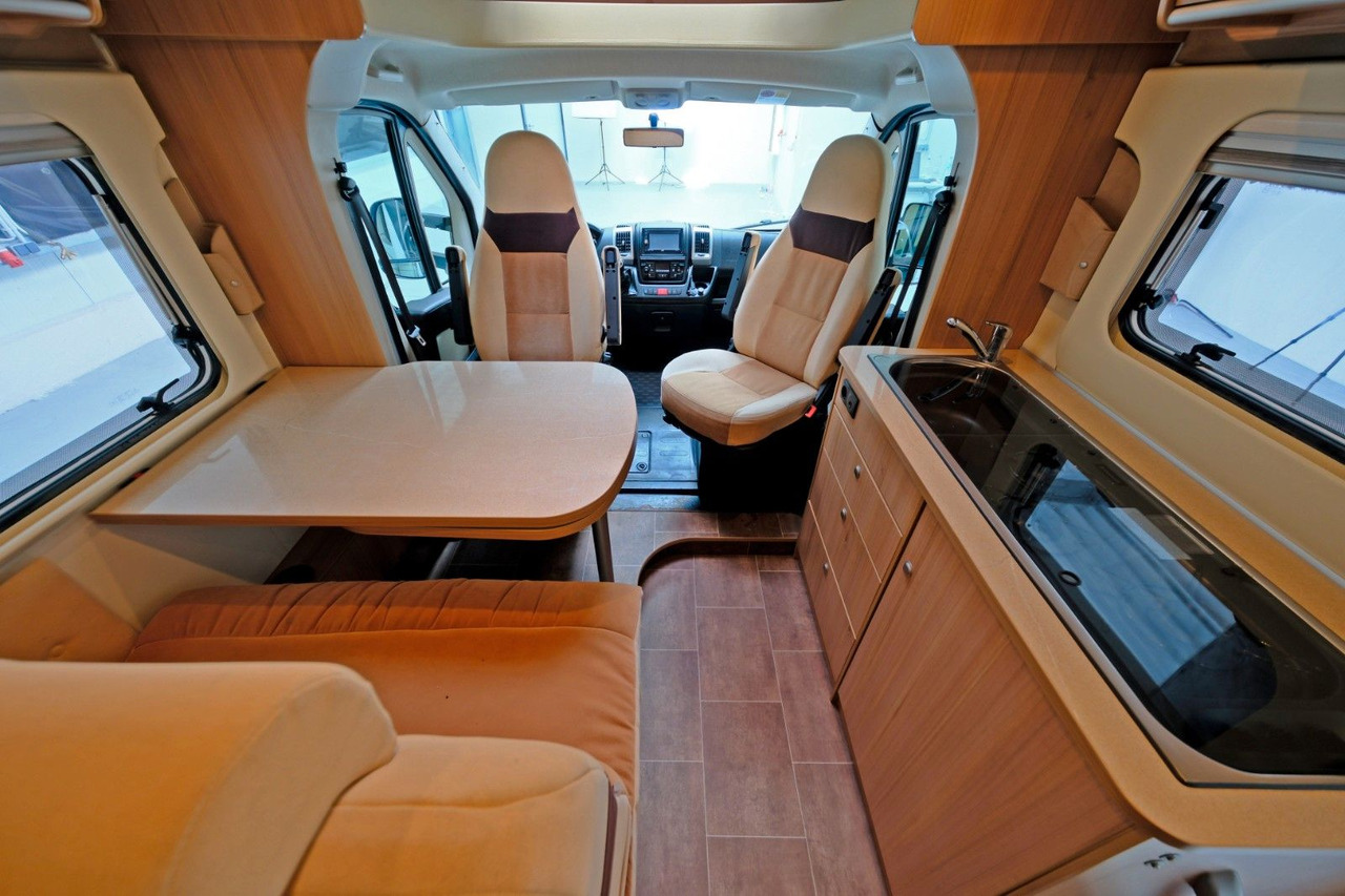 Camping-car profilé Bürstner Ixeo Time IT 670 G/Festbett+Hubbett/Garage/Klima: photos 8