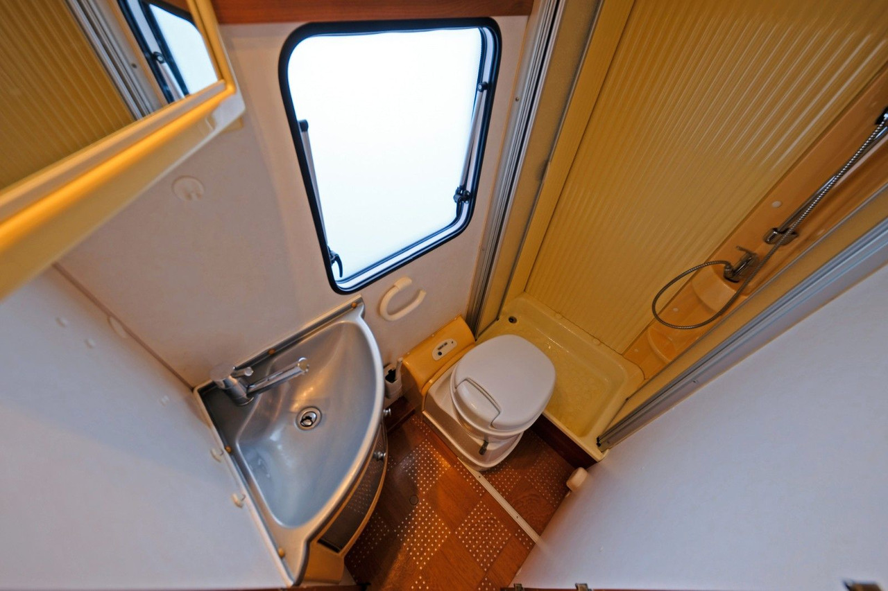 Camping-car profilé Carado T 345/Festbett/Standklima/Markise/Solaranlage: photos 14