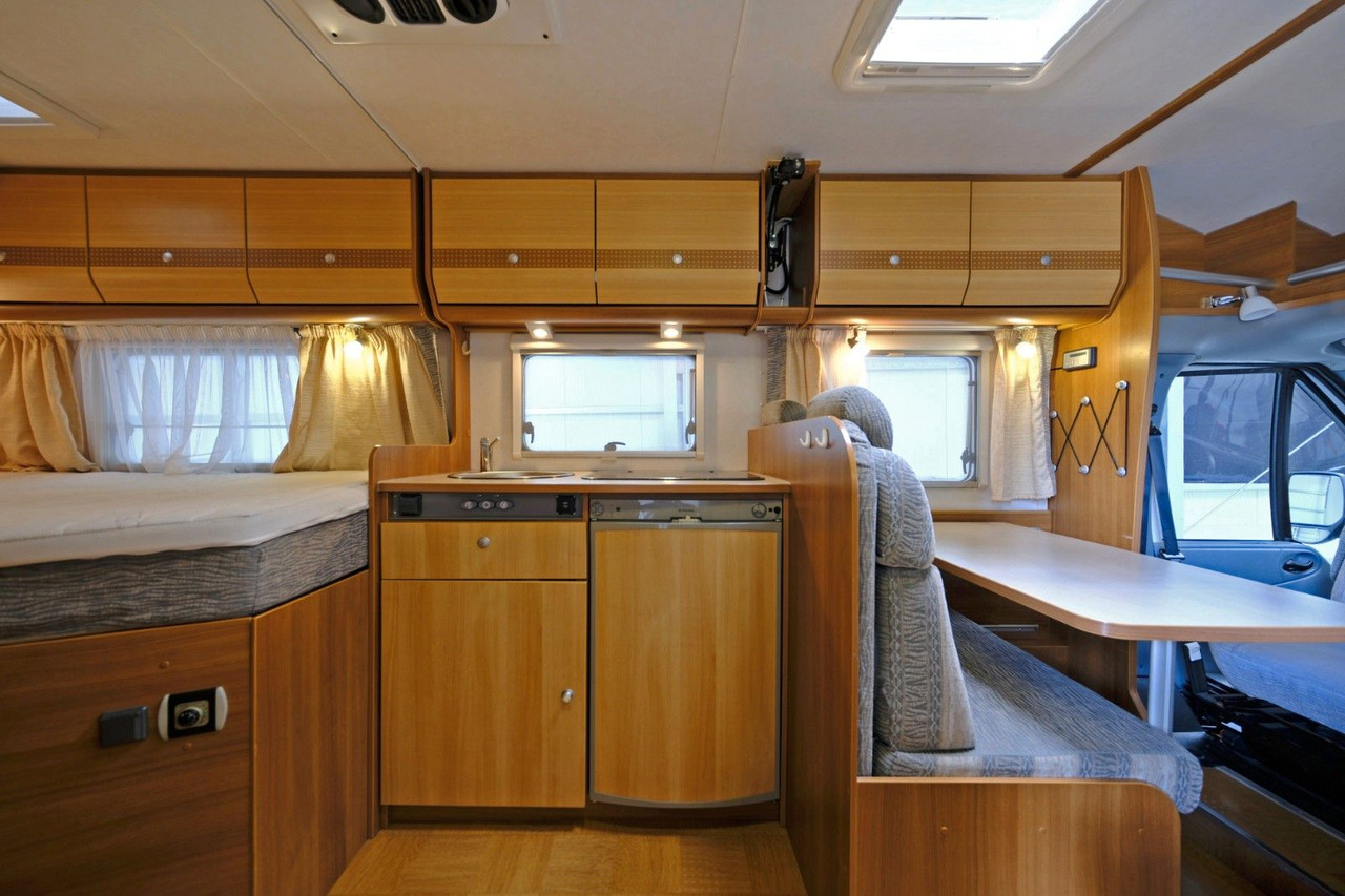Camping-car profilé Carado T 345/Festbett/Standklima/Markise/Solaranlage: photos 6