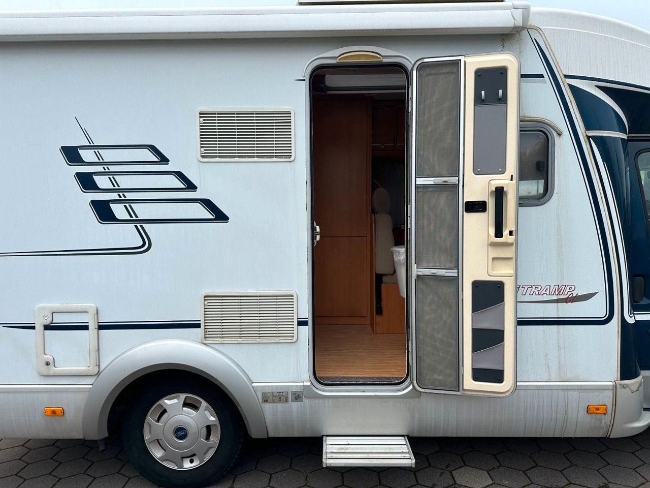 Camping-car profilé HYMER / ERIBA / HYMERCAR TRAMP T 572 CL/Festbett/Klima/Markise HYMER / ERIBA / HYMERCAR TRAMP T 572 CL/Festbett/Klima/Markise: photos 11