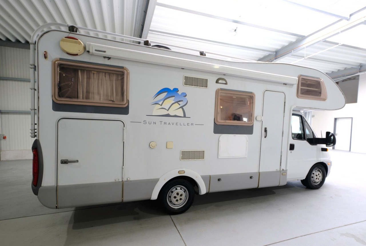 Knaus Sun Traveller 658 LG/Festbett/ DPF Grün/Garage - Camping-car capucine: photos 5 Knaus Sun Traveller 658 LG/Festbett/ DPF Grün/Garage - Camping-car capucine: photos 5