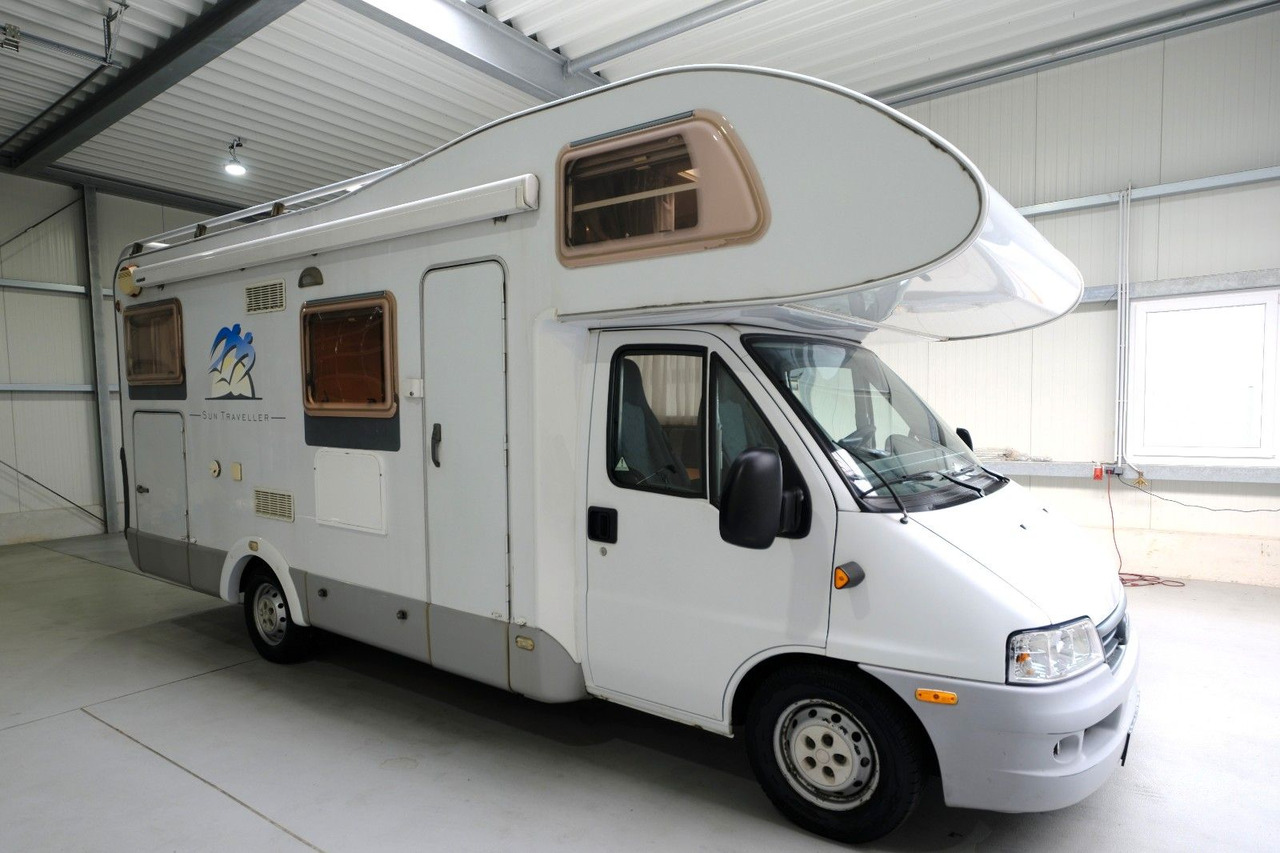 Knaus Sun Traveller 658 LG/Festbett/ DPF Grün/Garage - Camping-car capucine: photos 1 Knaus Sun Traveller 658 LG/Festbett/ DPF Grün/Garage - Camping-car capucine: photos 1