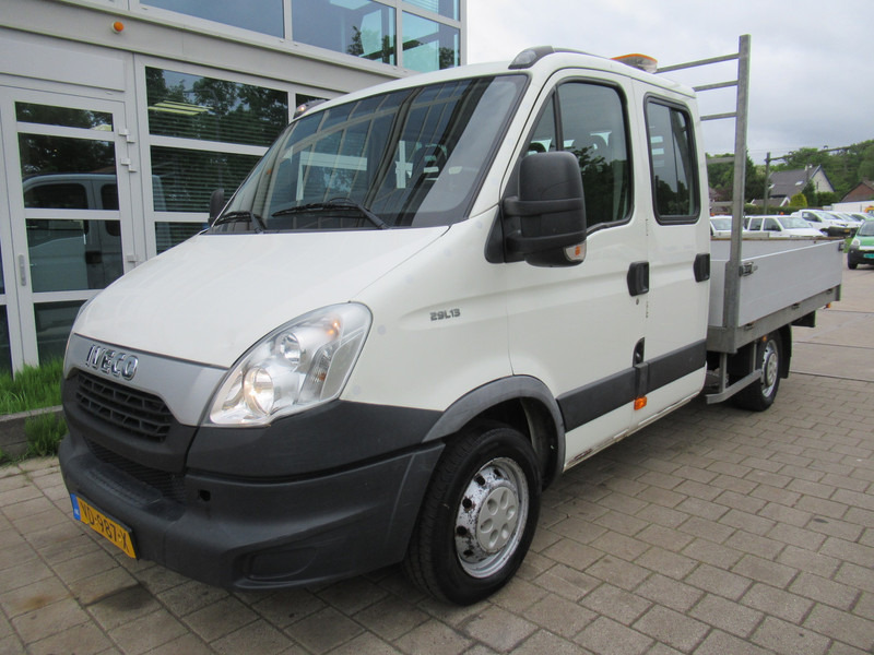 Iveco Daily 29L13 2.3HPi 93KW 345 DOKA Dubbelcabine - Fourgon plateau, Utilitaire double cabine: photos 3 Iveco Daily 29L13 2.3HPi 93KW 345 DOKA Dubbelcabine - Fourgon plateau, Utilitaire double cabine: photos 3