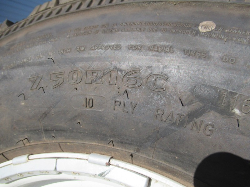 Land Rover Defender 7.50R16 2 x Velg ( staal ) + Band - Roue complète pour Voiture: photos 3 Land Rover Defender 7.50R16 2 x Velg ( staal ) + Band - Roue complète pour Voiture: photos 3