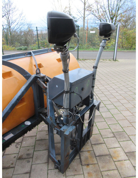 NIDO SNK 240-R EPZ 24V 270CM Schneepflug Snow Plow Sneeuwploeg - Engin de déneigement: photos 5 NIDO SNK 240-R EPZ 24V 270CM Schneepflug Snow Plow Sneeuwploeg - Engin de déneigement: photos 5