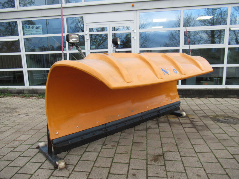 NIDO SNK 240-R EPZ 24V 270CM Schneepflug Snow Plow Sneeuwploeg - Engin de déneigement: photos 3 NIDO SNK 240-R EPZ 24V 270CM Schneepflug Snow Plow Sneeuwploeg - Engin de déneigement: photos 3