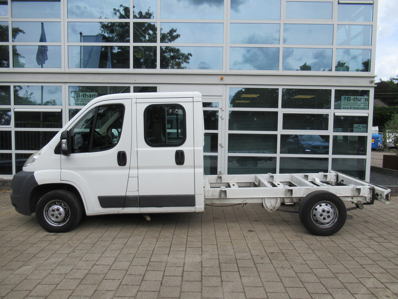 Citroën Jumper 35 2.2HDi 96KW L3 DOKA Dubbelcabine Chassis - Véhicule utilitaire, Utilitaire double cabine: photos 2 Citroën Jumper 35 2.2HDi 96KW L3 DOKA Dubbelcabine Chassis - Véhicule utilitaire, Utilitaire double cabine: photos 2