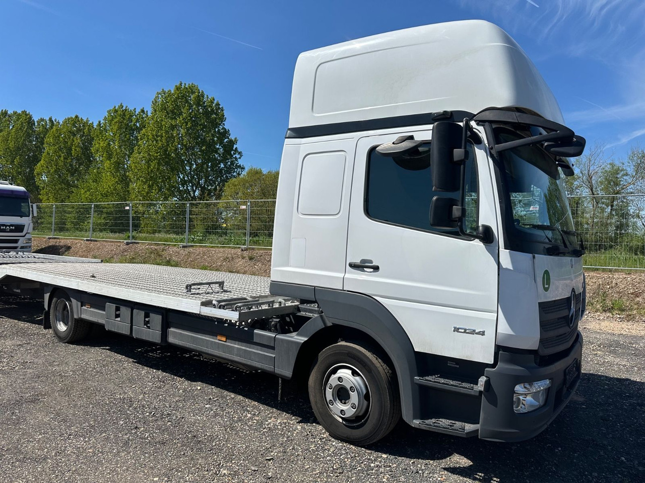 Mercedes-Benz Atego 1024 Flachzug 2-Bett Winde VDI2700 - Camion porte-voitures: photos 3 Mercedes-Benz Atego 1024 Flachzug 2-Bett Winde VDI2700 - Camion porte-voitures: photos 3