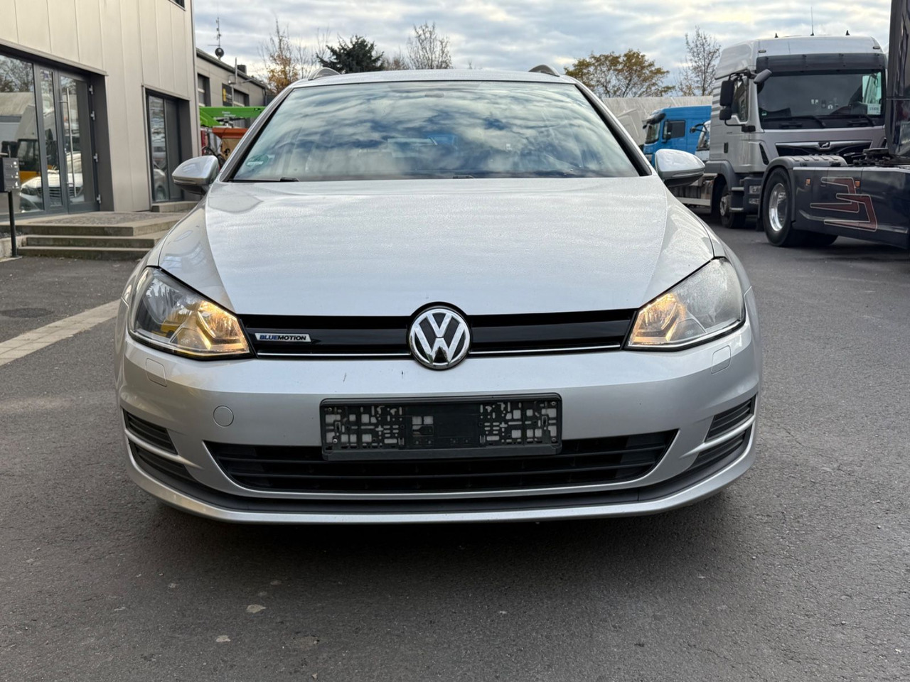 Volkswagen Golf 7 1.6tdi Variant Trendline Klima, Shz - Voiture break: photos 2 Volkswagen Golf 7 1.6tdi Variant Trendline Klima, Shz - Voiture break: photos 2