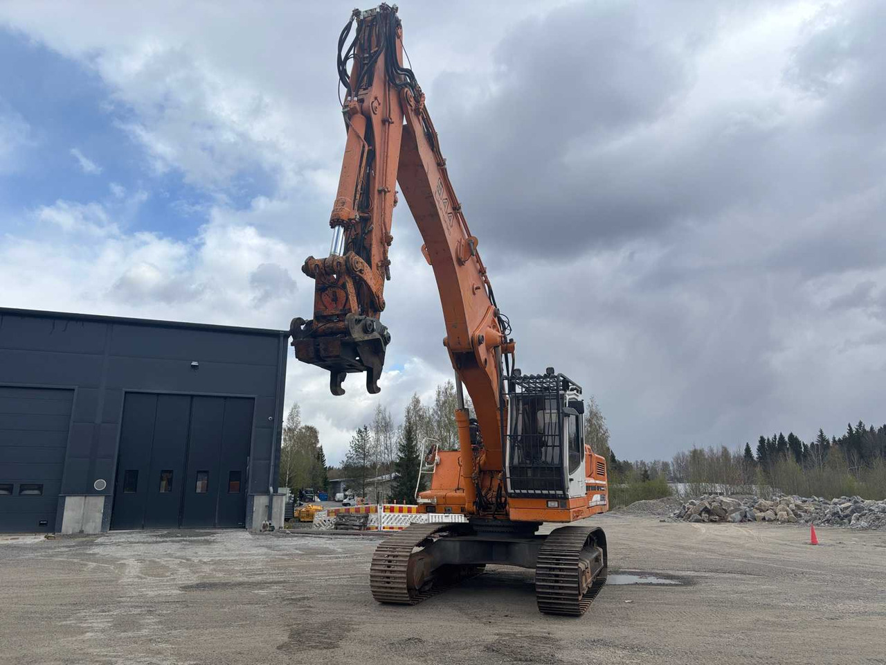 Crawler excavator Liebherr R944B HD-SL With excavator and unloading boom - Pelle sur chenille: photos 2 Crawler excavator Liebherr R944B HD-SL With excavator and unloading boom - Pelle sur chenille: photos 2