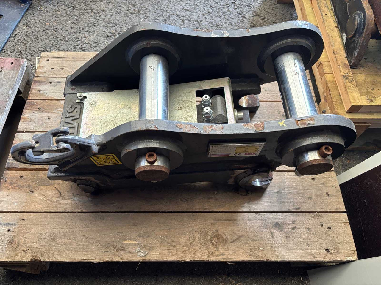Hydraulic quick coupler SMP S45 - Godet: photos 5 Hydraulic quick coupler SMP S45 - Godet: photos 5