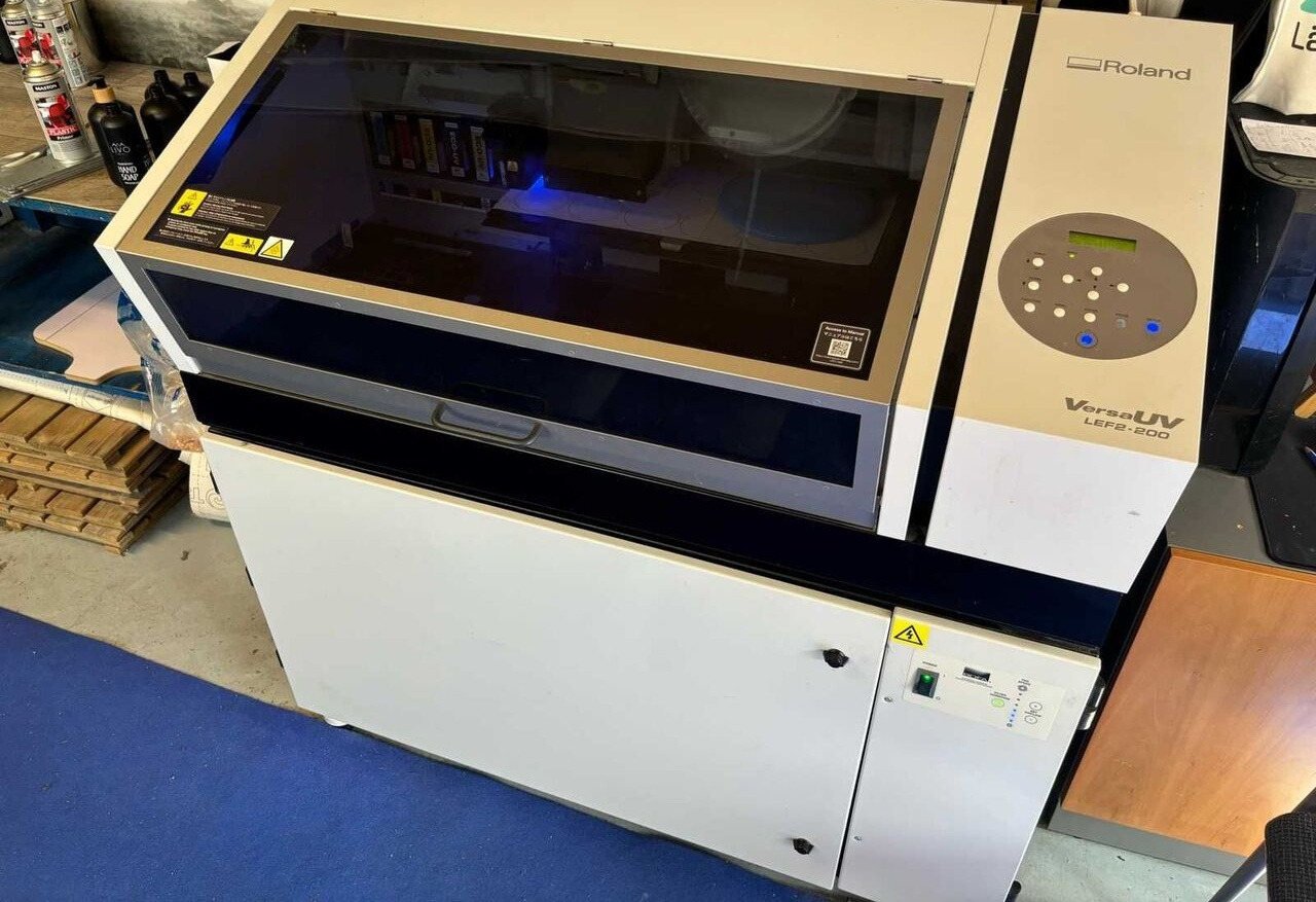 Machine d'impression Roland VersaUV LEF2-200: photos 1