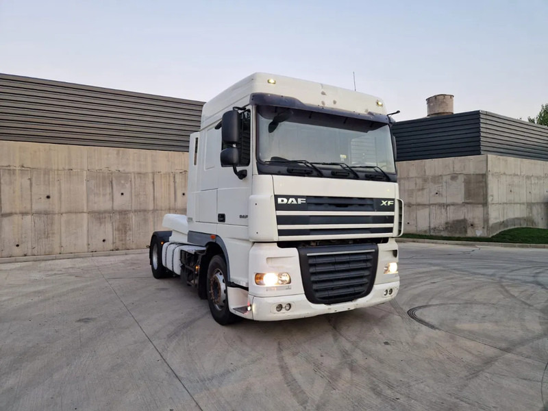 DAF XF 105.460 - Tracteur portuaire: photos 2 DAF XF 105.460 - Tracteur portuaire: photos 2
