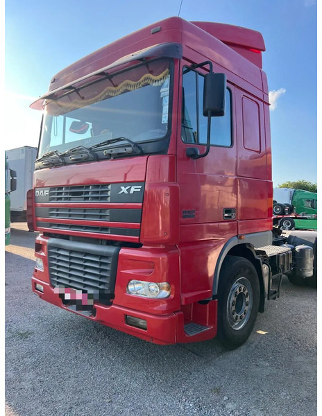 DAF XF 95 430 Manual - Tracteur portuaire: photos 2 DAF XF 95 430 Manual - Tracteur portuaire: photos 2