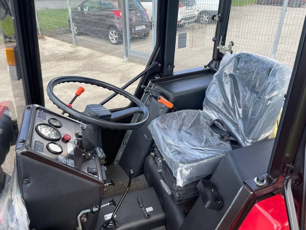 Belarus 320.4  - Tracteur agricole: photos 4 Belarus 320.4  - Tracteur agricole: photos 4