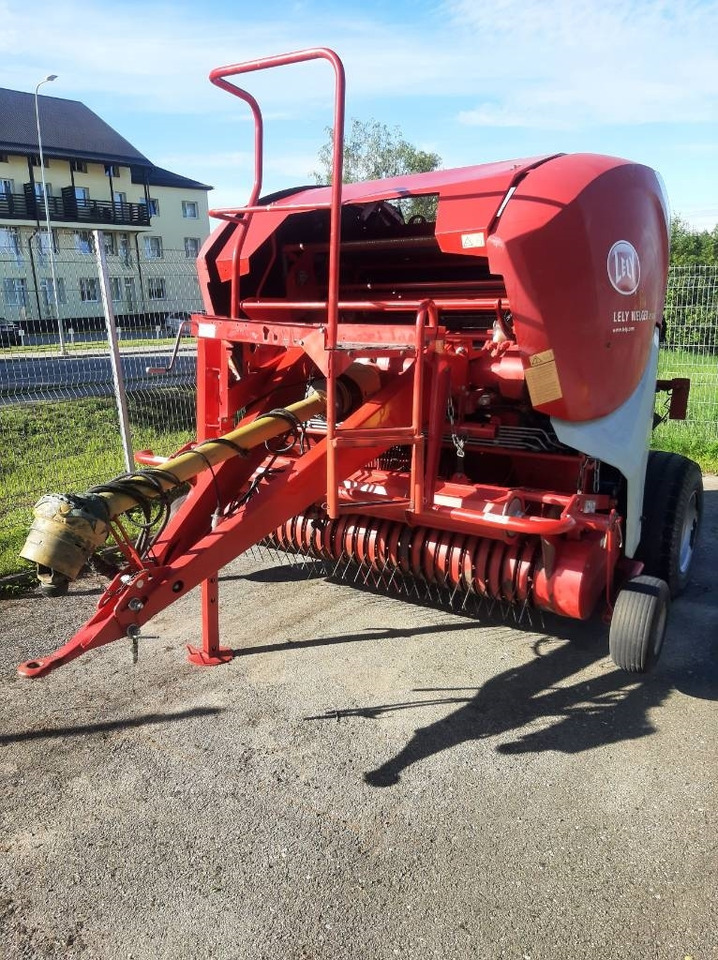 Lely Welger RP 245 Profi - Presse à balles rondes: photos 1 Lely Welger RP 245 Profi - Presse à balles rondes: photos 1