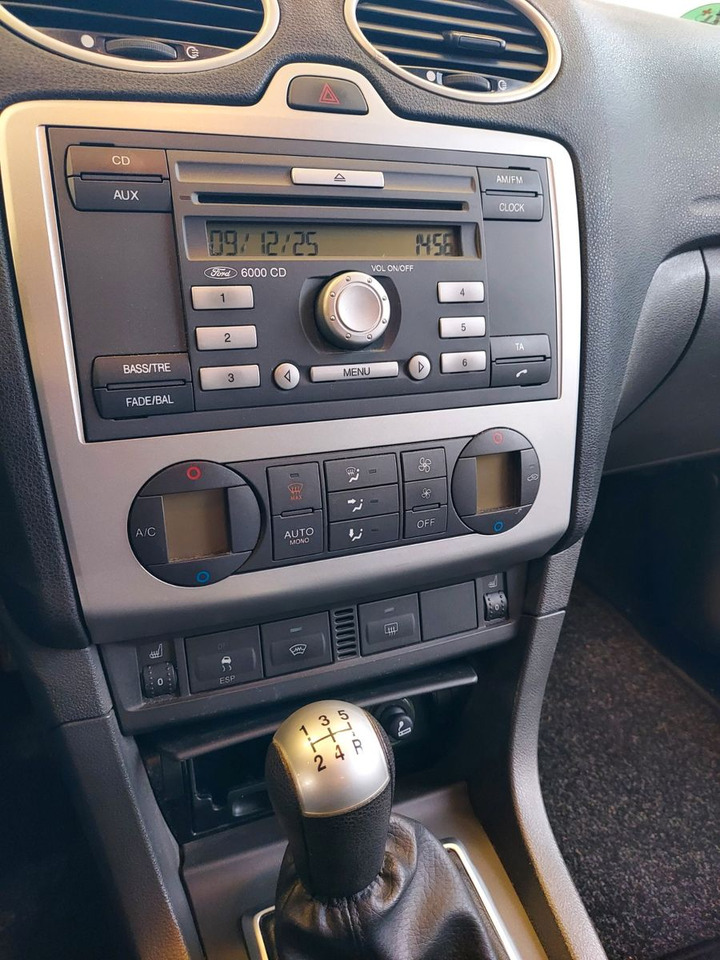 Ford Focus Turnier Fun X Klima Sitzheizung - Voiture break: photos 1 Ford Focus Turnier Fun X Klima Sitzheizung - Voiture break: photos 1