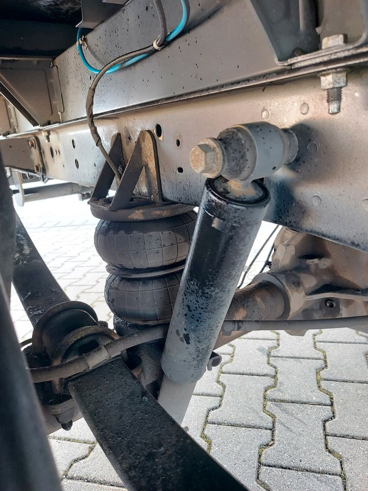 Ford Transit Pritsche 350 L4 extra lang Luftfeder - Fourgon plateau: photos 2 Ford Transit Pritsche 350 L4 extra lang Luftfeder - Fourgon plateau: photos 2