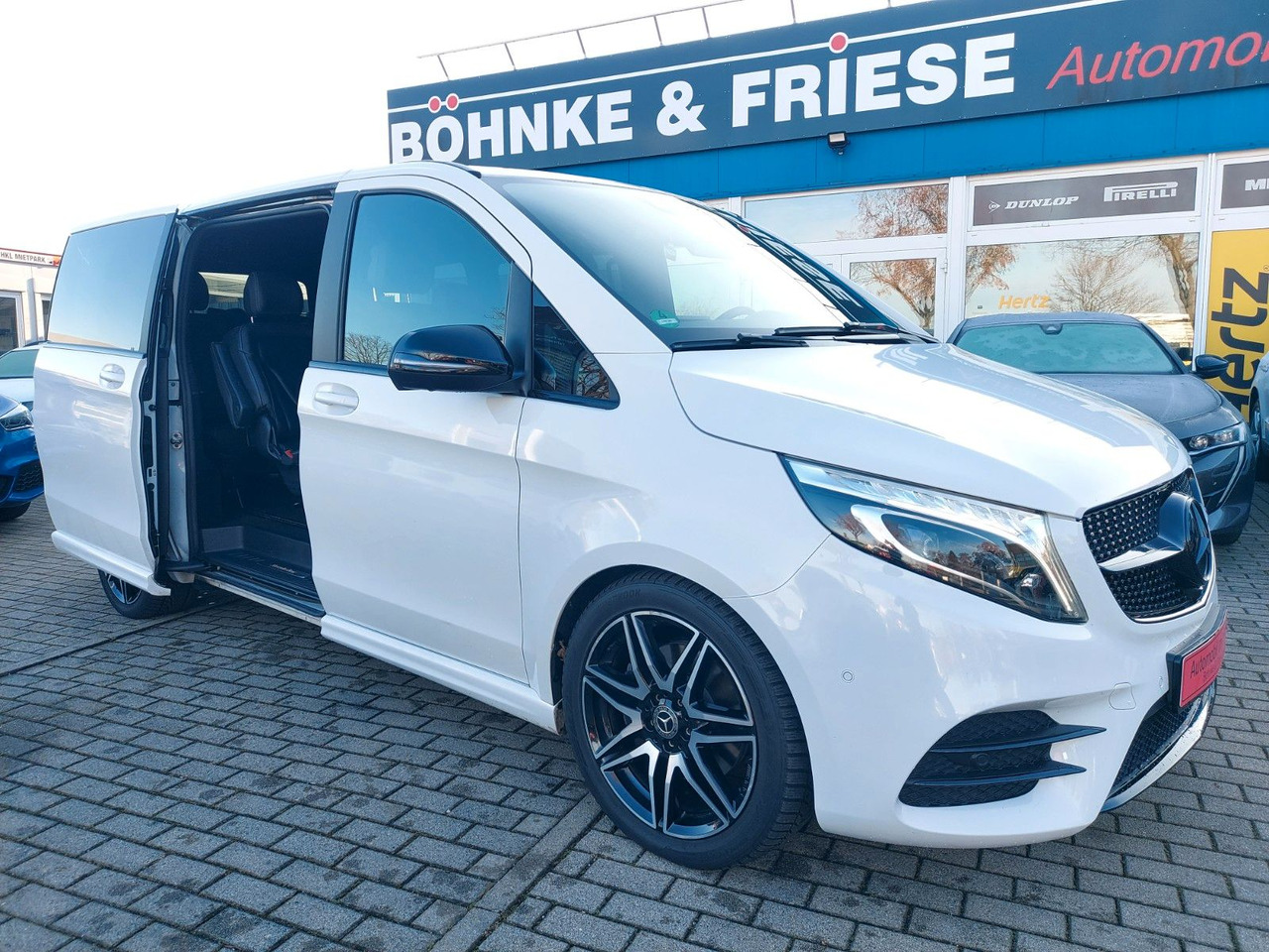 Mercedes-Benz V 250 AVANTGARDE EDITION AMG lang - Transport de personnes: photos 1 Mercedes-Benz V 250 AVANTGARDE EDITION AMG lang - Transport de personnes: photos 1