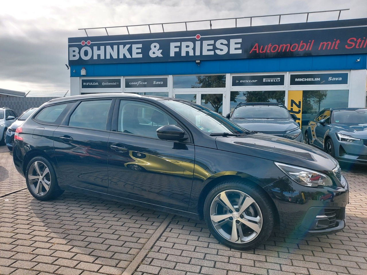 Peugeot 308 SW Active Business Panorama DAB Navi LED - Voiture break: photos 2 Peugeot 308 SW Active Business Panorama DAB Navi LED - Voiture break: photos 2