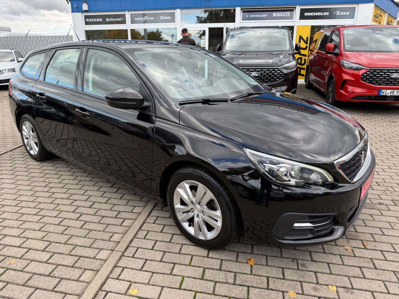 Peugeot 308 SW Active TEMPOMAT NAVI KLIMAA NAVI - Voiture break: photos 2 Peugeot 308 SW Active TEMPOMAT NAVI KLIMAA NAVI - Voiture break: photos 2