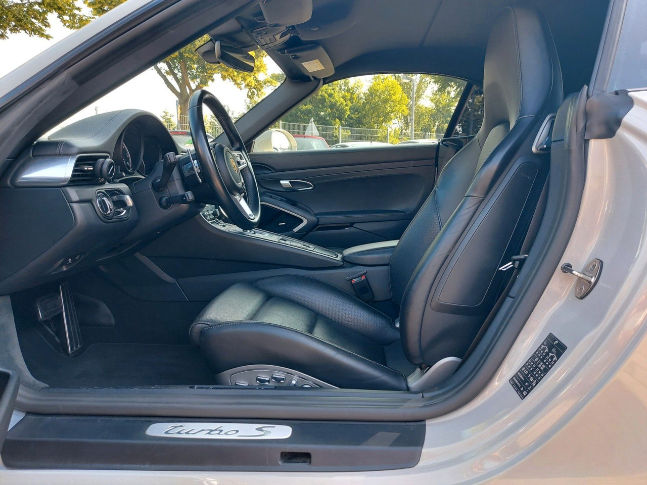 Voiture Porsche 911 Turbo S Cabriolet ACC Bose Sitzlüft Garantie: photos 6