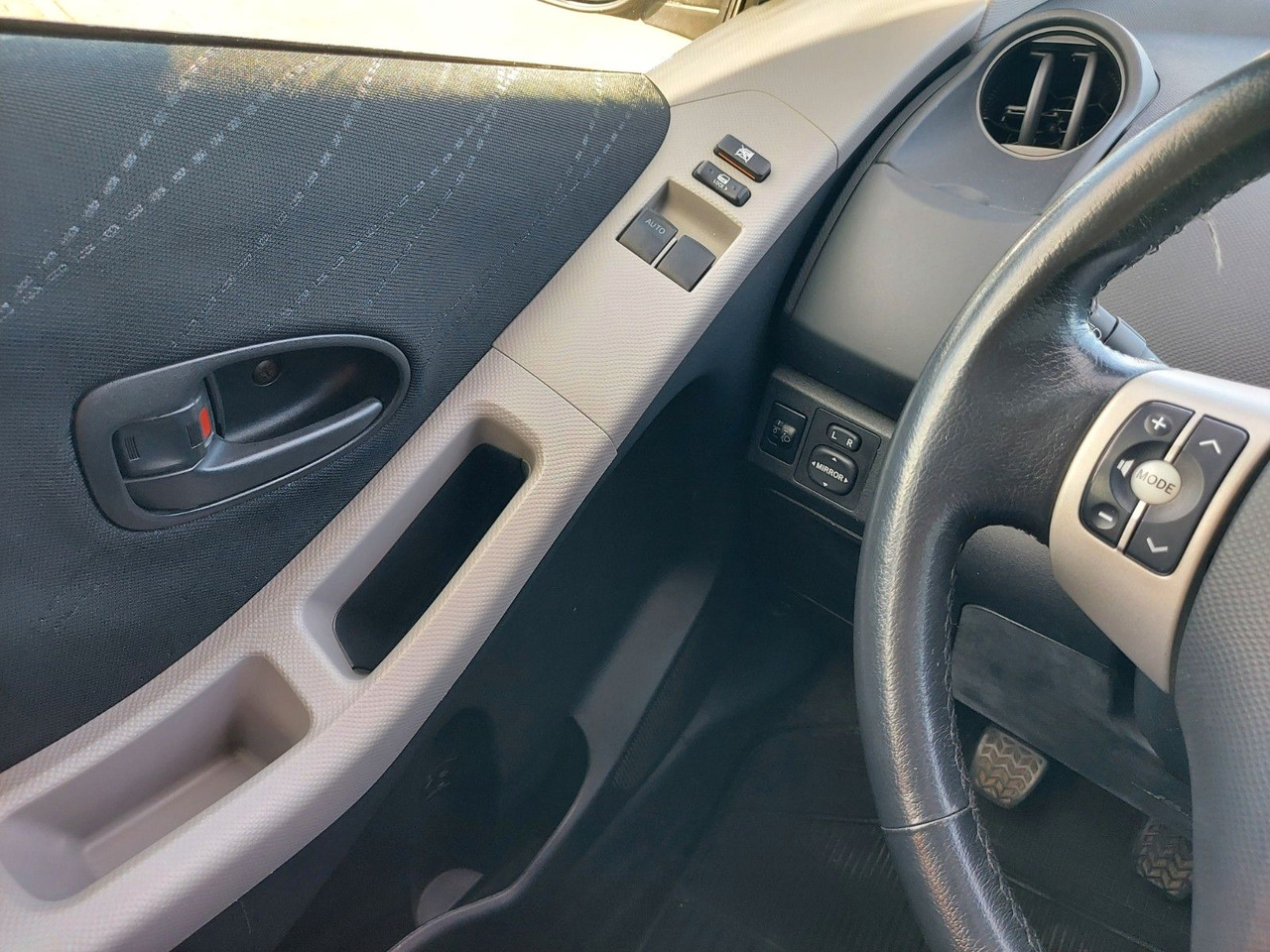 Voiture Toyota Yaris Sol Klima: photos 12