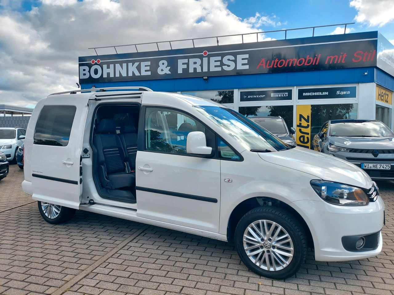 Volkswagen Caddy Kombi Maxi Comfortline 7 Sitze Team - Transport de personnes: photos 1 Volkswagen Caddy Kombi Maxi Comfortline 7 Sitze Team - Transport de personnes: photos 1