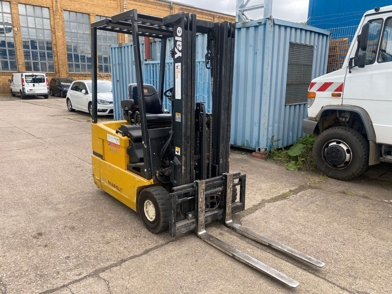 Yale Stapler ERP16ATF E1980 48Volt 1550kg - Chariot élévateur électrique: photos 1 Yale Stapler ERP16ATF E1980 48Volt 1550kg - Chariot élévateur électrique: photos 1