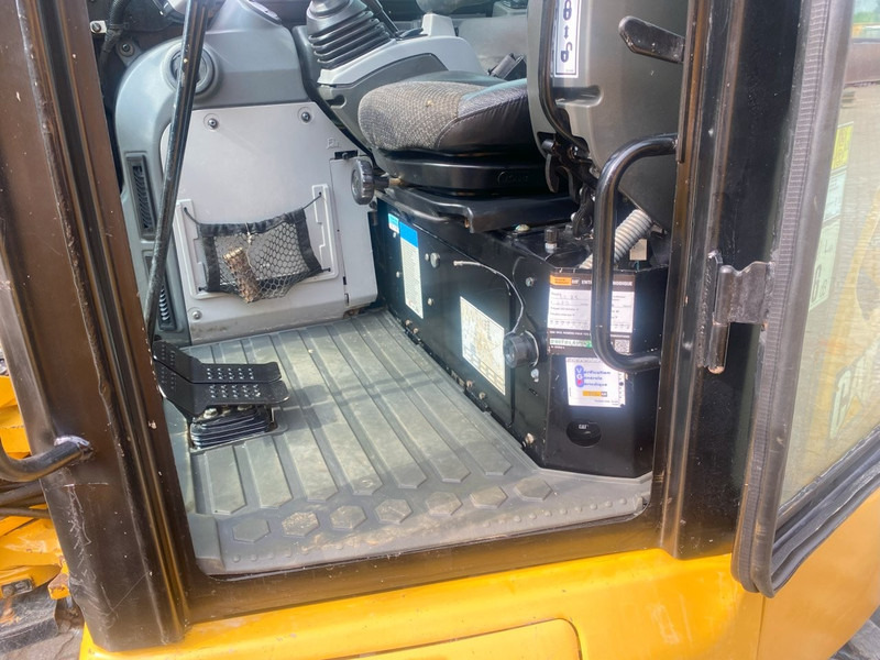 Caterpillar 305 E II AIRCO! - Mini pelle: photos 4 Caterpillar 305 E II AIRCO! - Mini pelle: photos 4